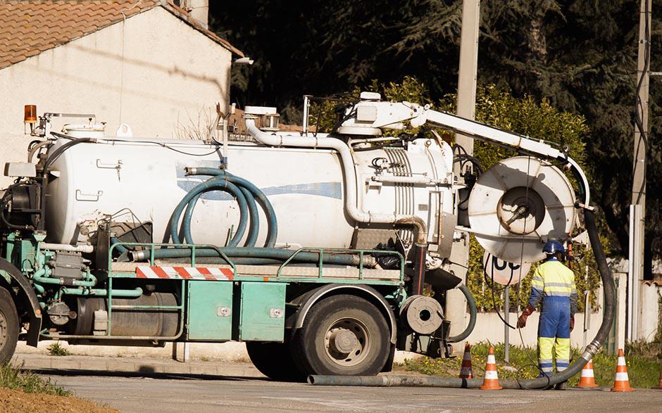 entreprise pour déboucher canalisation Antony